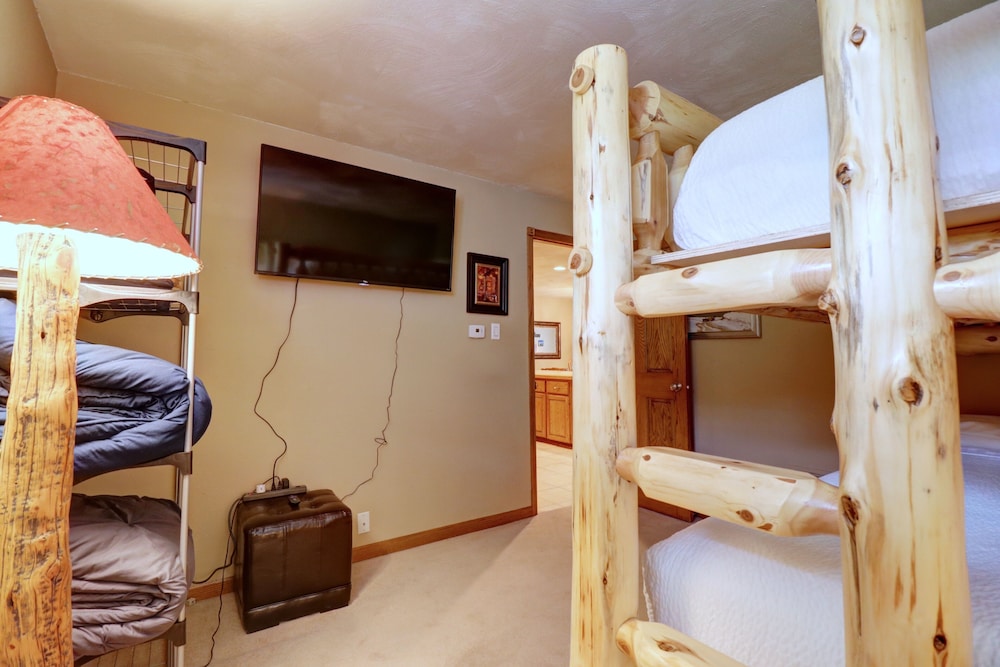SkyRun Copper Mountain Resort Vacation Lodging
