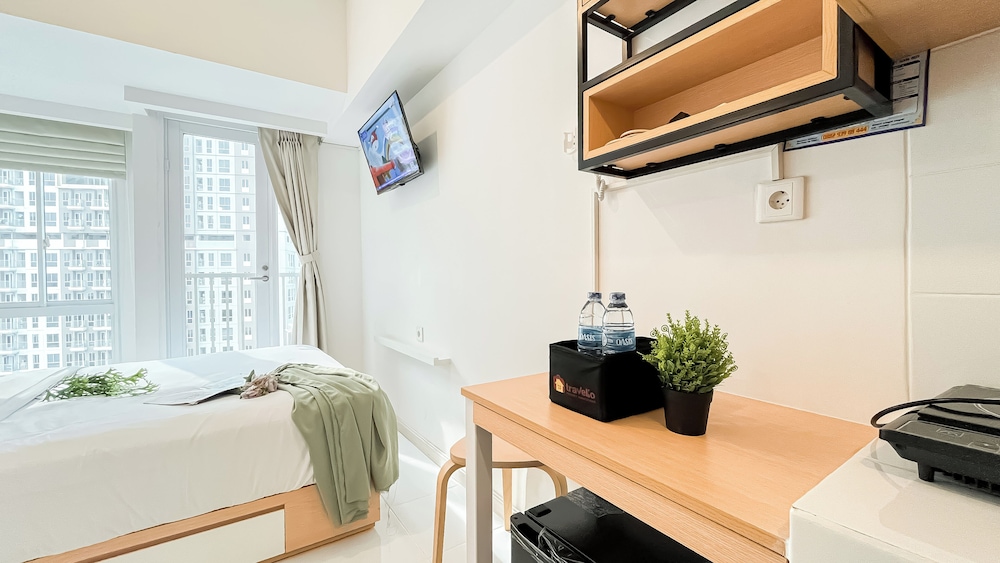 Minimalist Look Studio Near Tokyo Hub At Tokyo Riverside Pik 2 Apartment