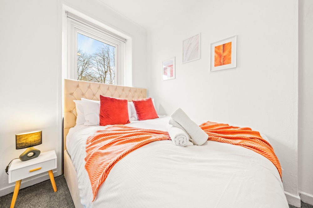 Cosy and Bright 3-Bedroom Flat