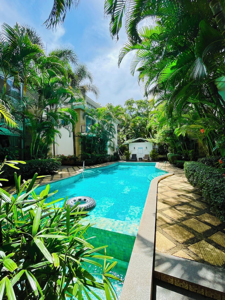Siboney House by evaddo