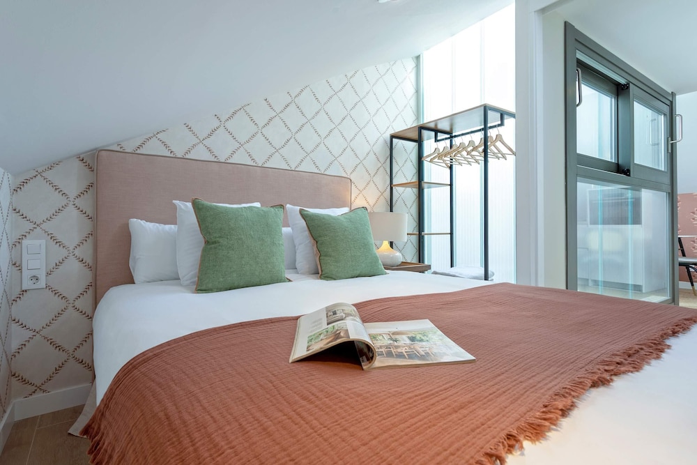 Exclusive 2-bedroom Near the Cathedral. San Matías I