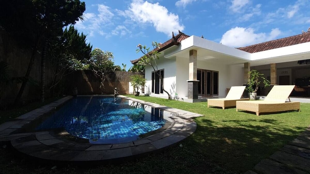 Cezanne Villa by Betterplace
