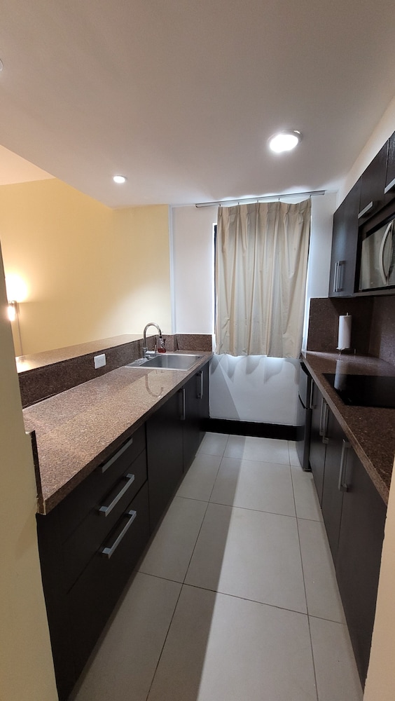 Very Good Vibes Apartmen in Pdc, Steps From Beach