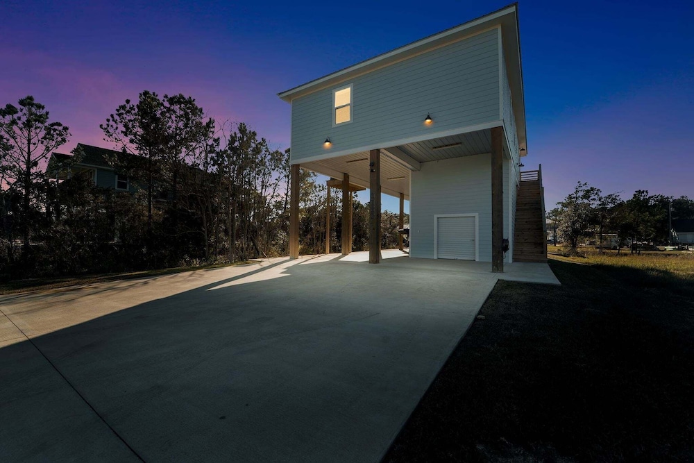 Bayou Bay Breeze 4 Bedroom Home