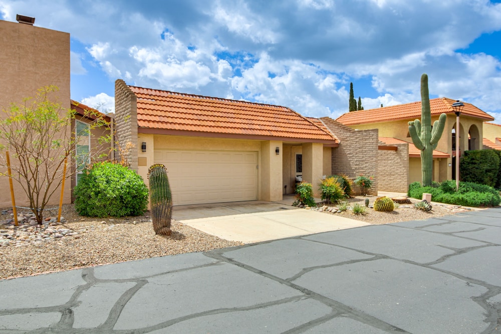 Tucson Vacation Rental w/ Patios & Pool Access! view 4