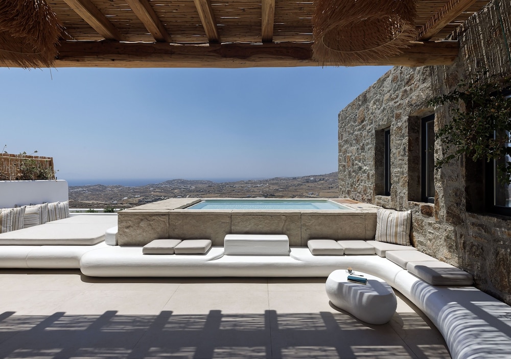 WhiteArt Suites
