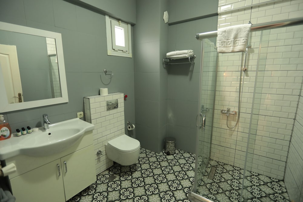 White Pearl Apart - Image 45