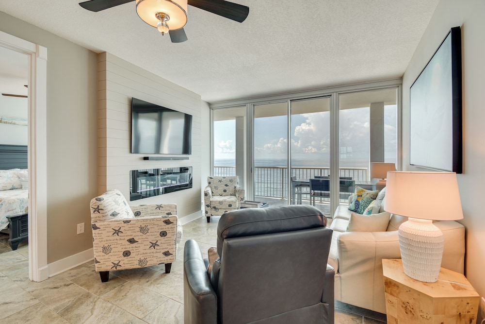 Gulf Views & Pools: Beachfront Island Tower Condo