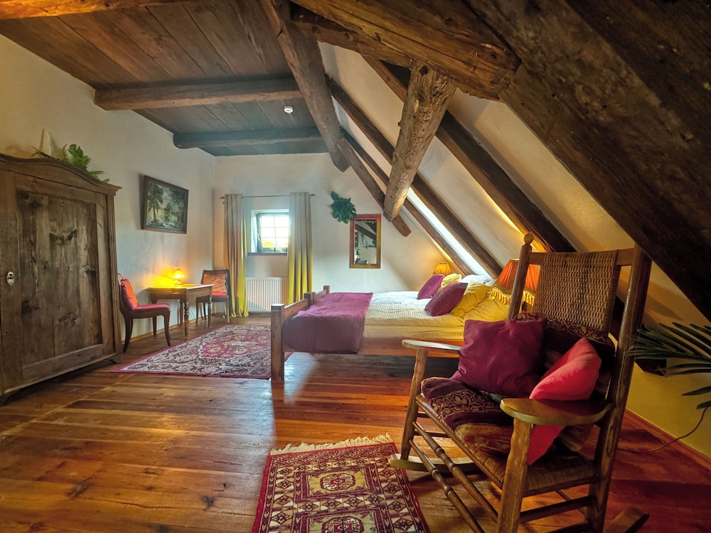 The Oak Lodge