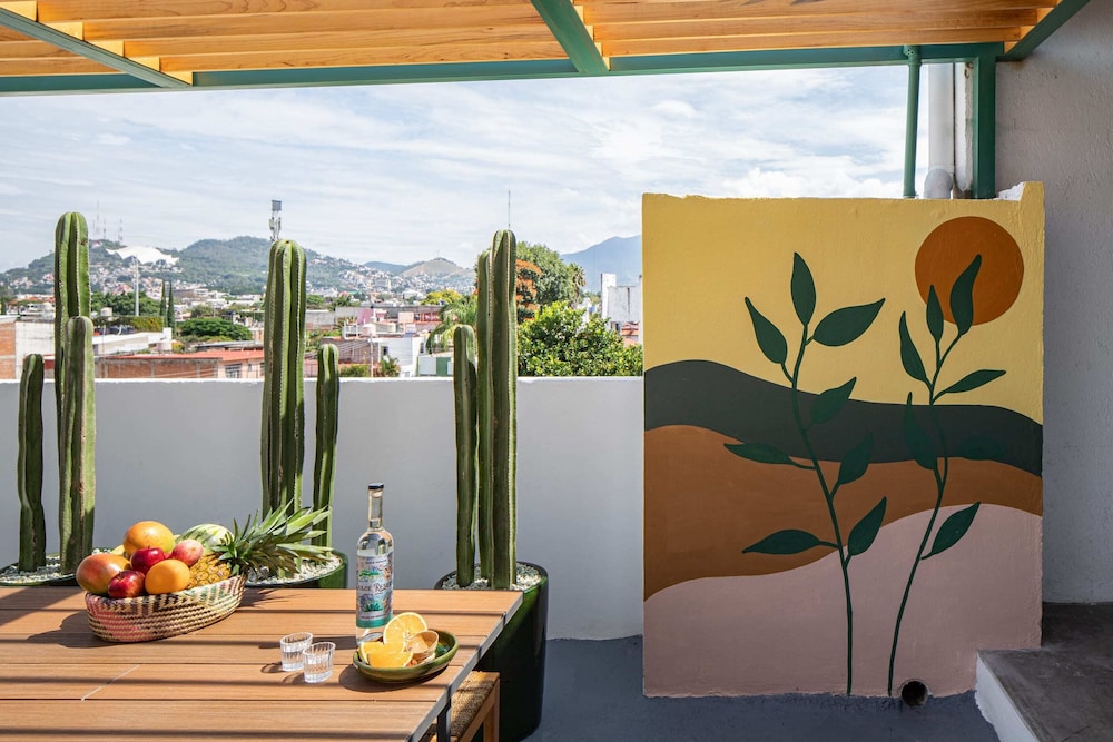 Rooftop Hot Tub 3 Levels 5bedroom in Villa Noria