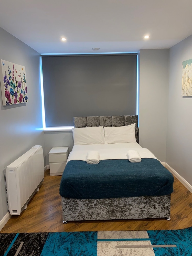 Leicester Vacations - Showcase Apartments Kimberley House - Property Image 7