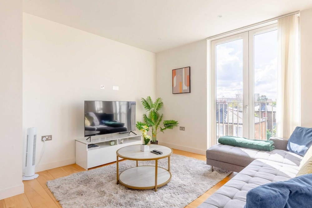 Radiant 1BD Retreat, North Maida Vale!