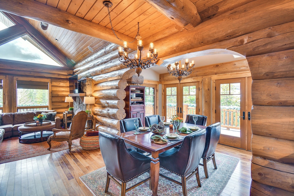 Sauna & Hot Tub: Mtn-view Retreat in Silverthorne!