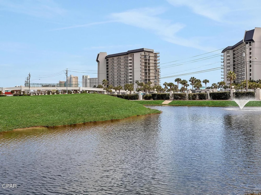 Edgewater Golf Villa 3101