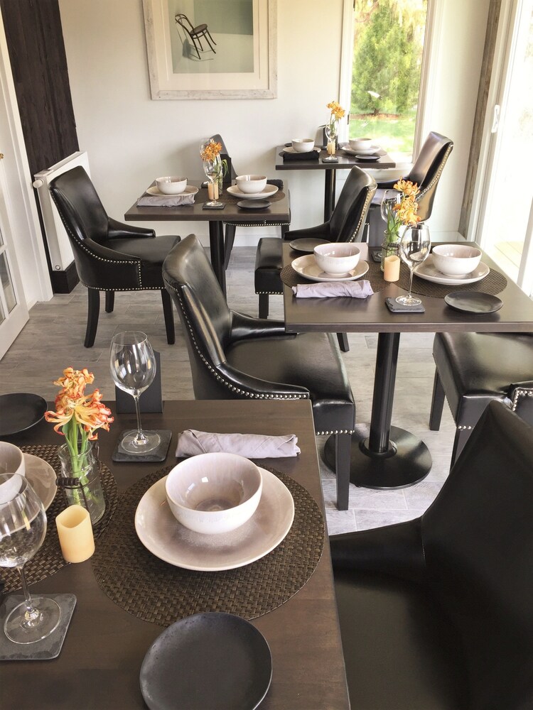 Sea Street Inn