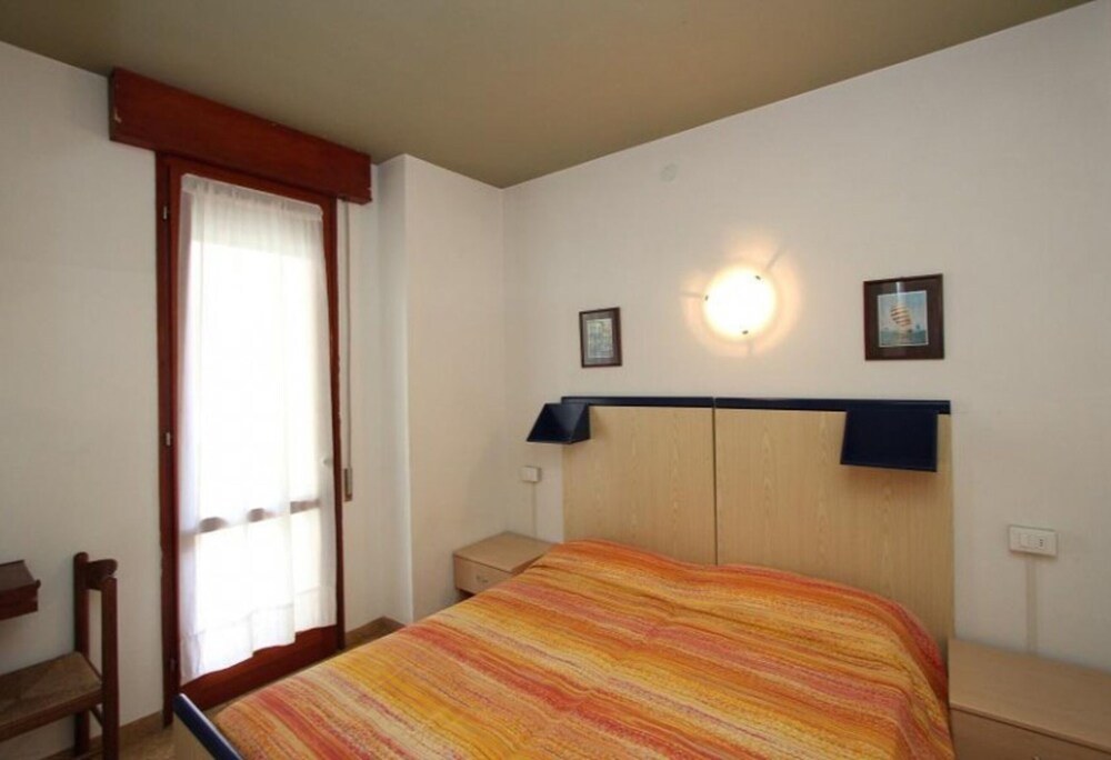 Cozy 2 Bedroom Apartment Facing the sea view 4