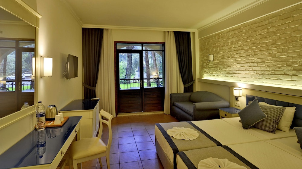 Champion Holiday Village - All Inclusive