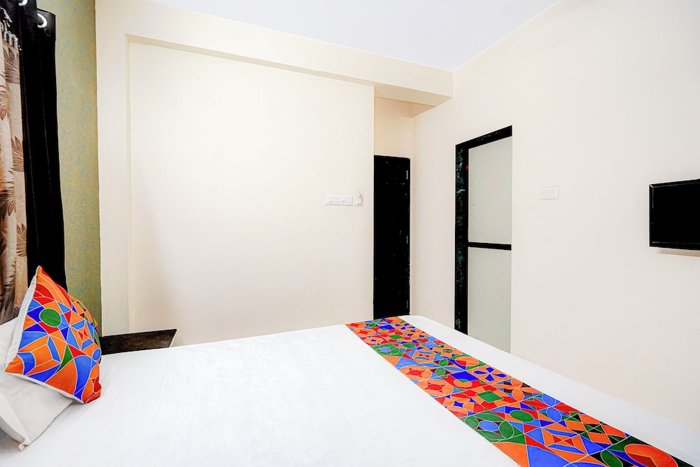 Fabhotel Seven Hills Inn