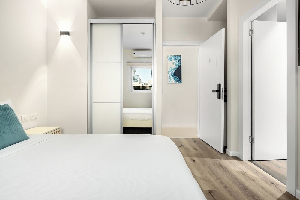Netanya Beach Pool Studio by Sea N' Rent