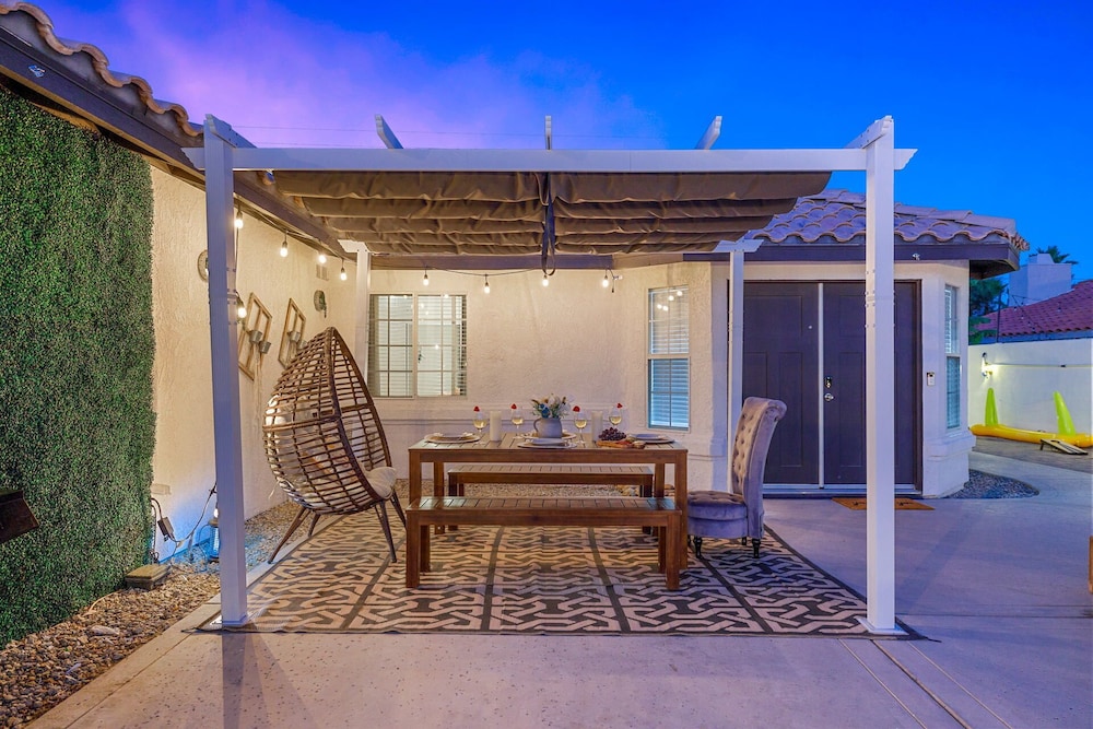 Alligator Vacation Home