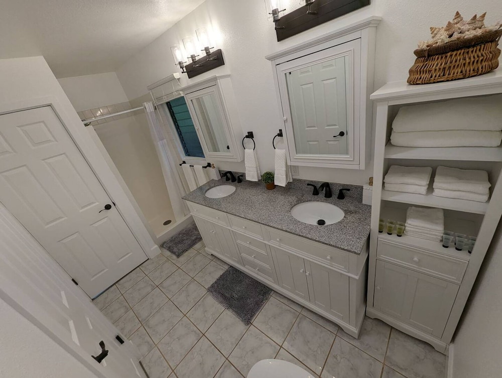Panoramic Viewhouse Only 2-min Drive To Beach