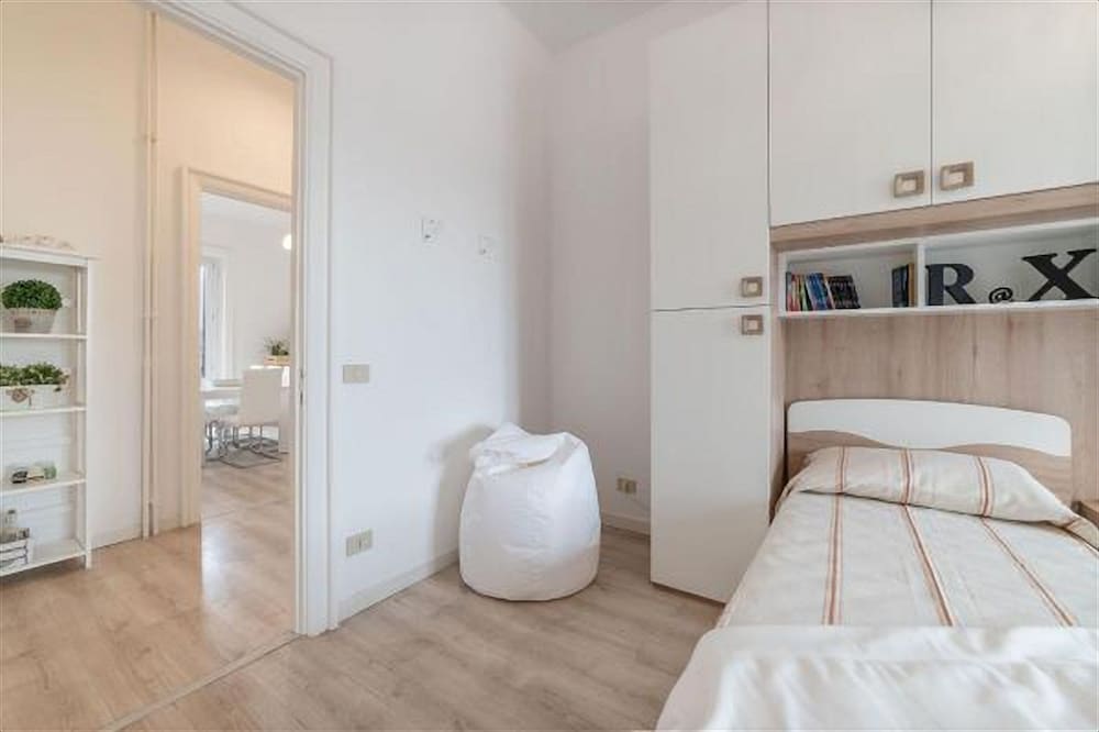 San Pietro Roomy Flat