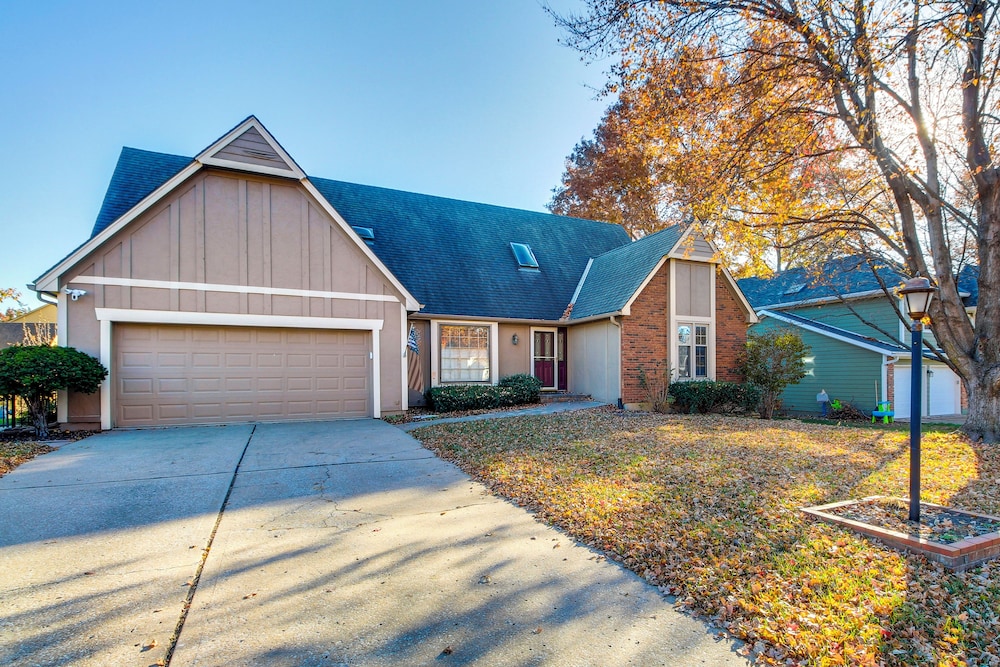 Overland Park Family Home w/ Game Room & Backyard!