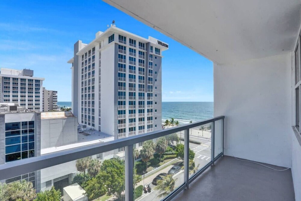 Boutique Luxury 2Br 2Ba Beach Intercostal View