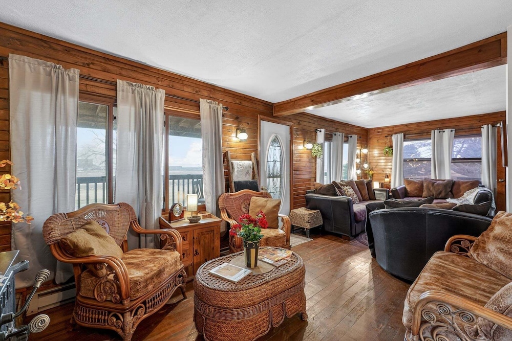 Rustic Shadows 5 Bedroom Cabin