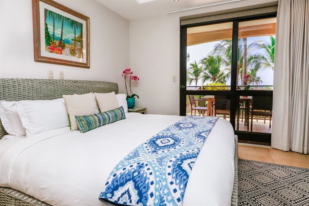 BE 1A Absolute 2BR Oceanfront Luxury Condo view 4