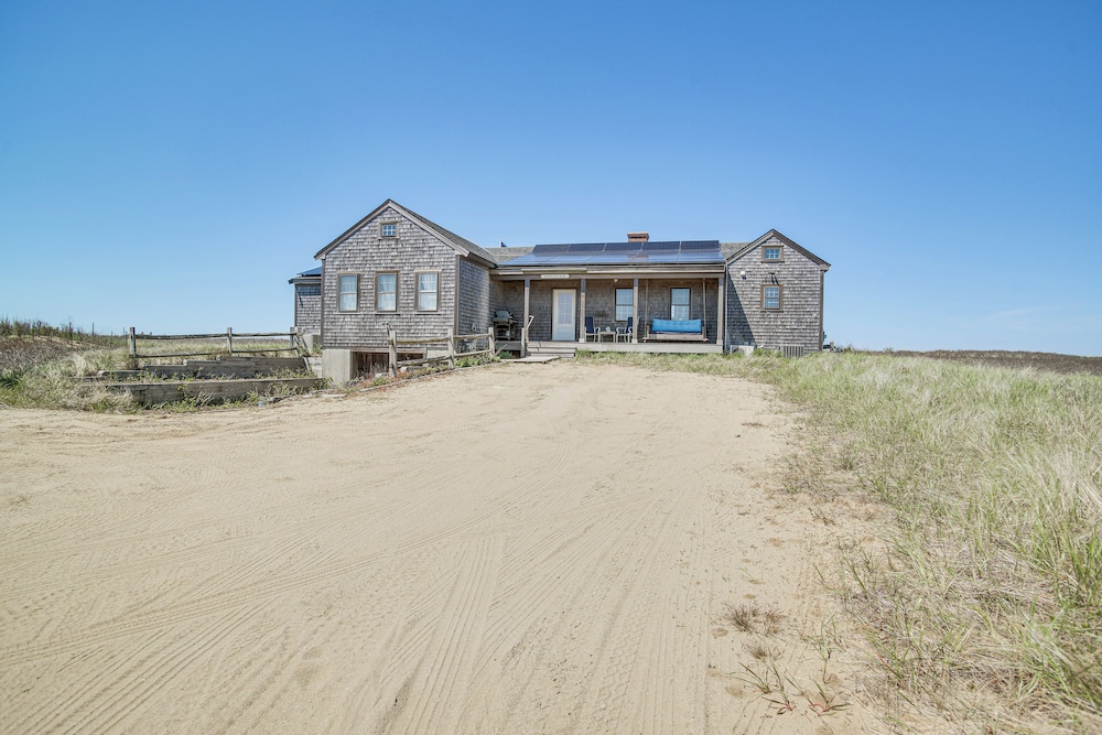 Stunning Ocean View! Beachfront Nantucket Retreat