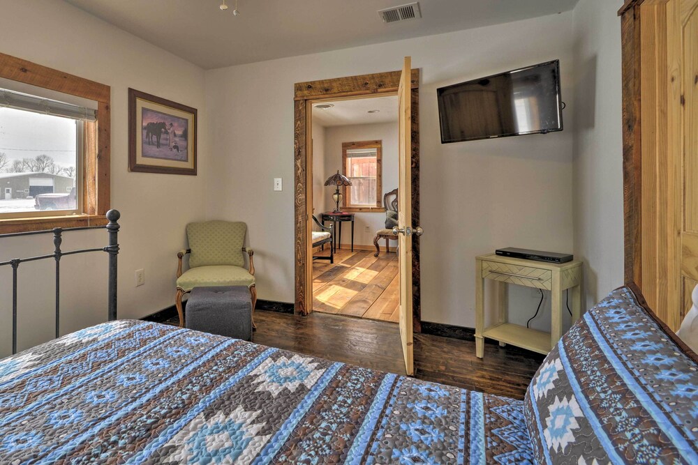 Private Powell Ranch Cabin w/ Mountain Views! view 4