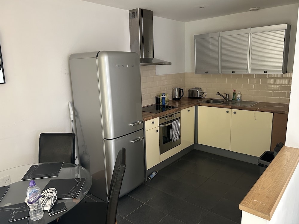 Luxurious Penthouse Apartment in Liverpool view 4