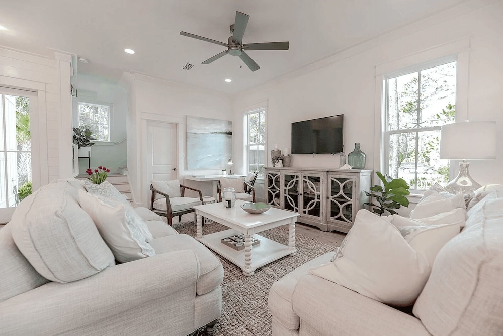 Tranquil Tides by Avantstay Seacrest Pool Access + Bikes