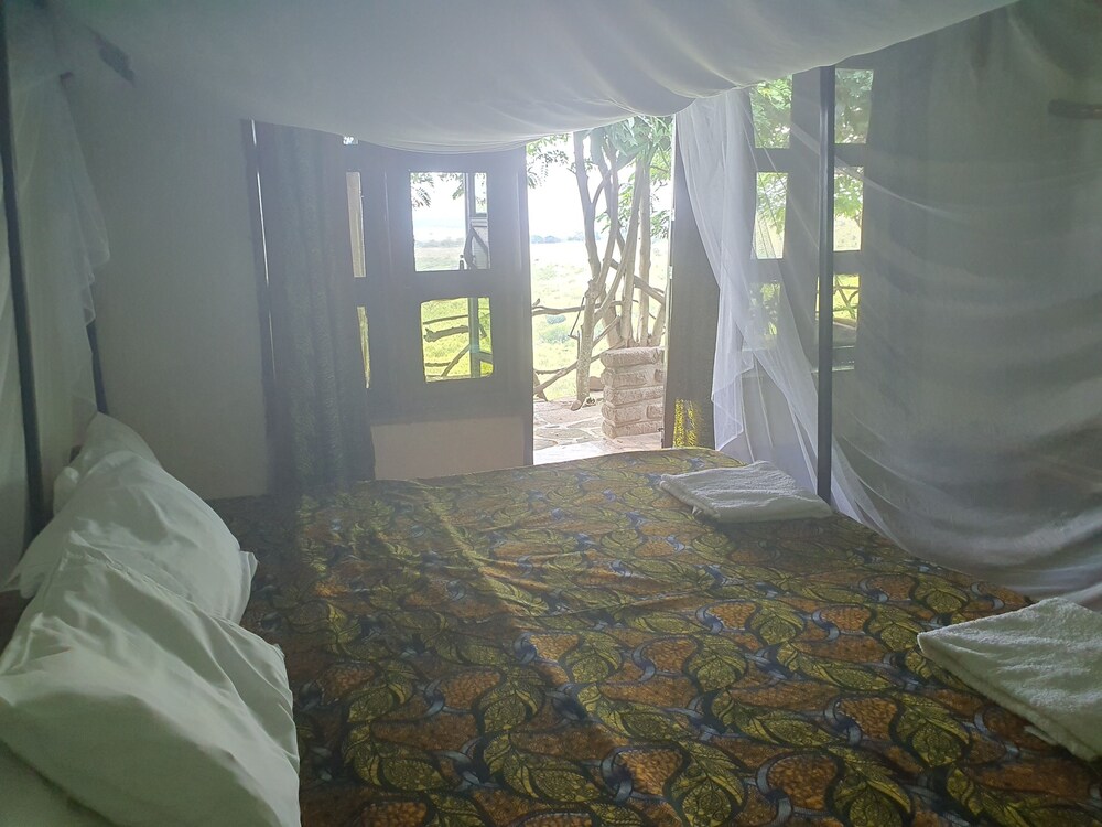 Pumba Safari Cottages view 4