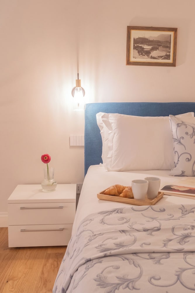 Cinque Giornate 70 Suites by Rent all Como