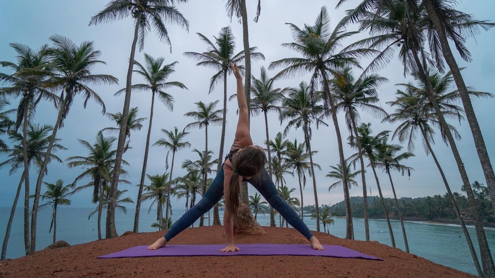 Surf & Yoga Mirissa