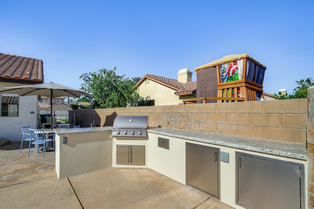 2 Mi to Coachella: Indio Oasis w/ Heated Pool