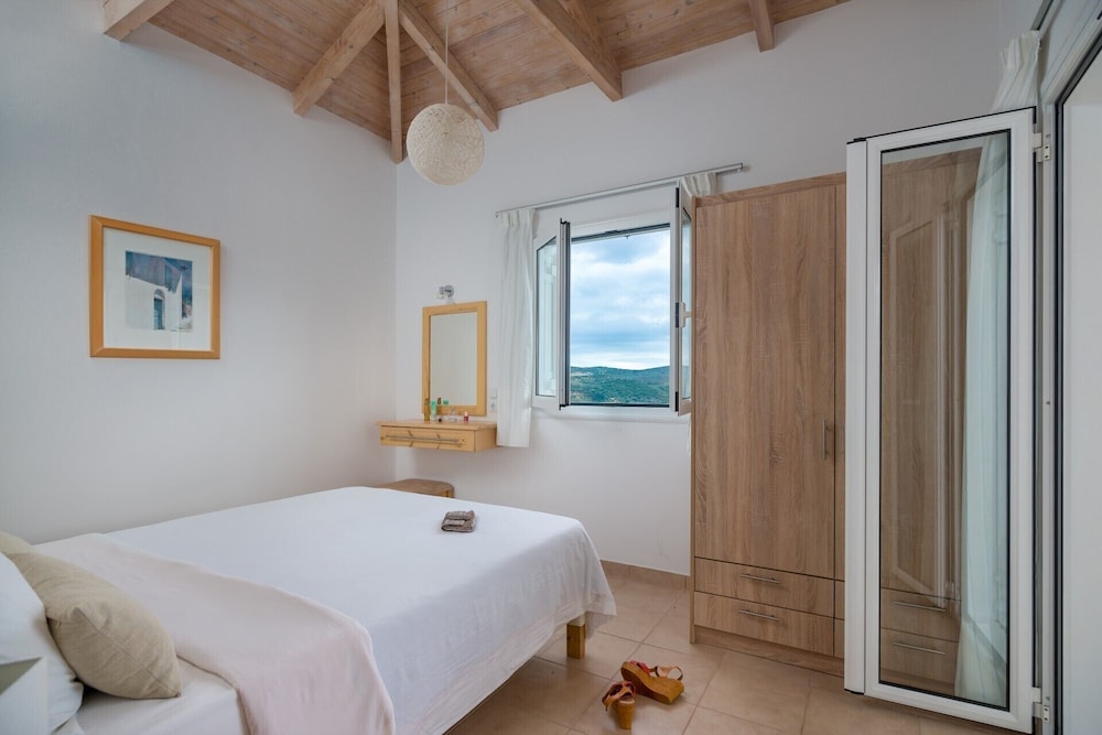 Schiza Houses photo 2