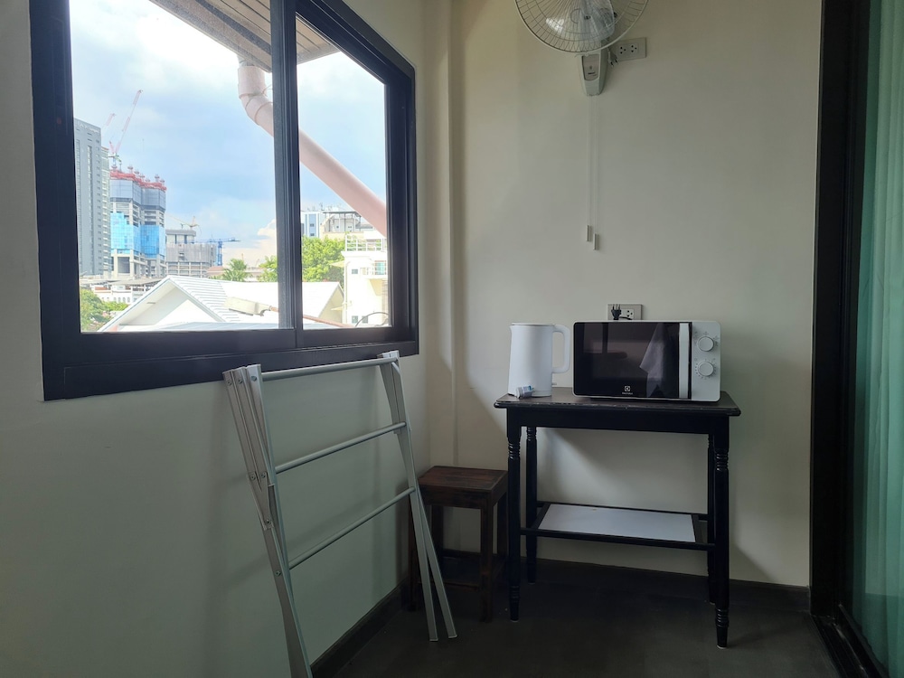 Lee Home Bangkok
