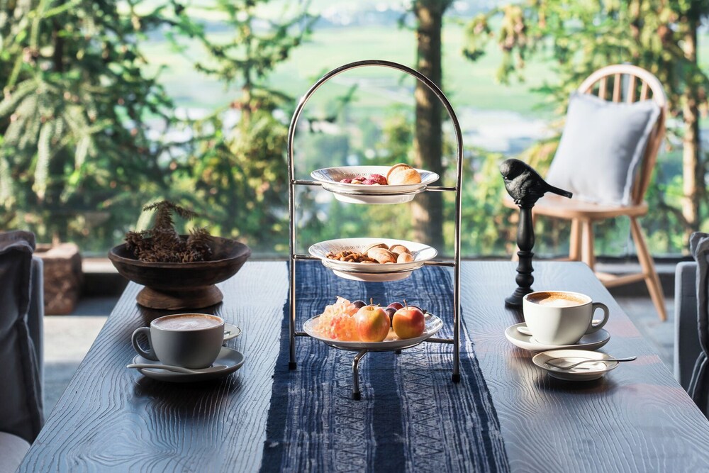 Tengchong Budu Hot Spring Resort Hotel