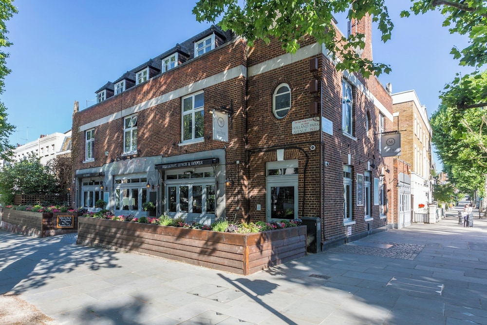 Holland Park Avenue VII by Onefinestay