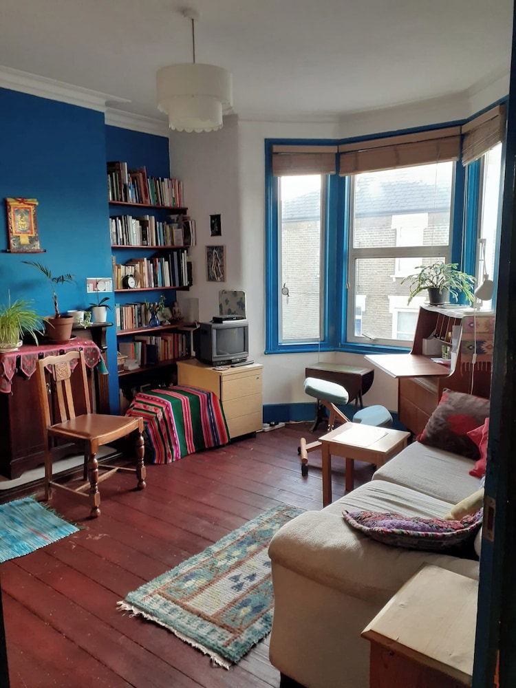 East London Apartmentsleeps2-garden-transportlinks