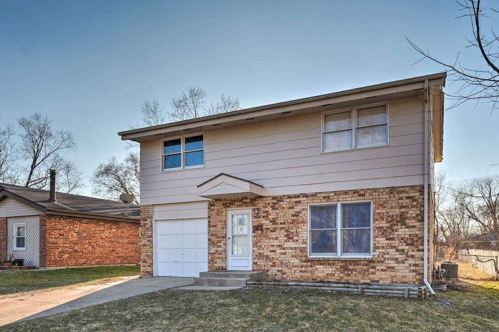 Rockford Vacations - Family-friendly Rockford Home w/ Private Yard! - Property Image 1