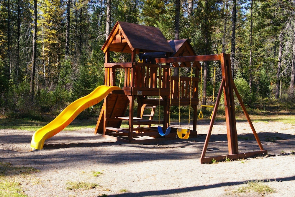 Lake Five Resort