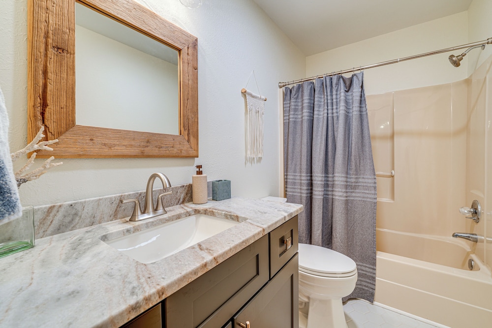 Private Beach Access & Hot Tub: Kitty Hawk Haven