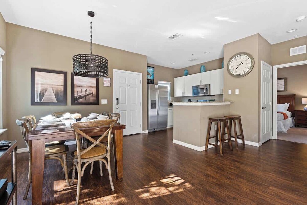 Kissimmee 4BR Townhouse: Perfect for Families!