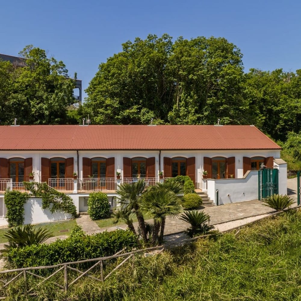 M3 - Magma in Sant Agata sui Due Golfi photo 2