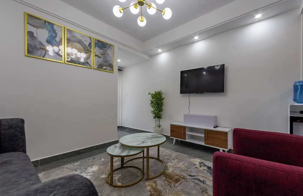 Erica Suites - Riverside 1BR Apartments