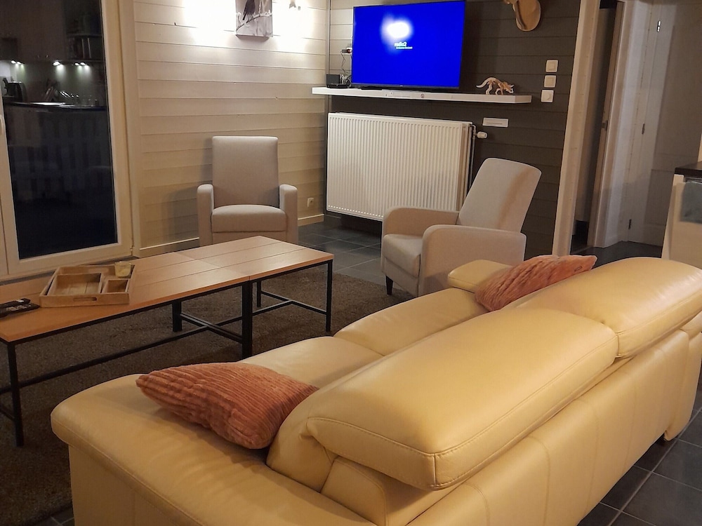 Stylish Chalet With Room
